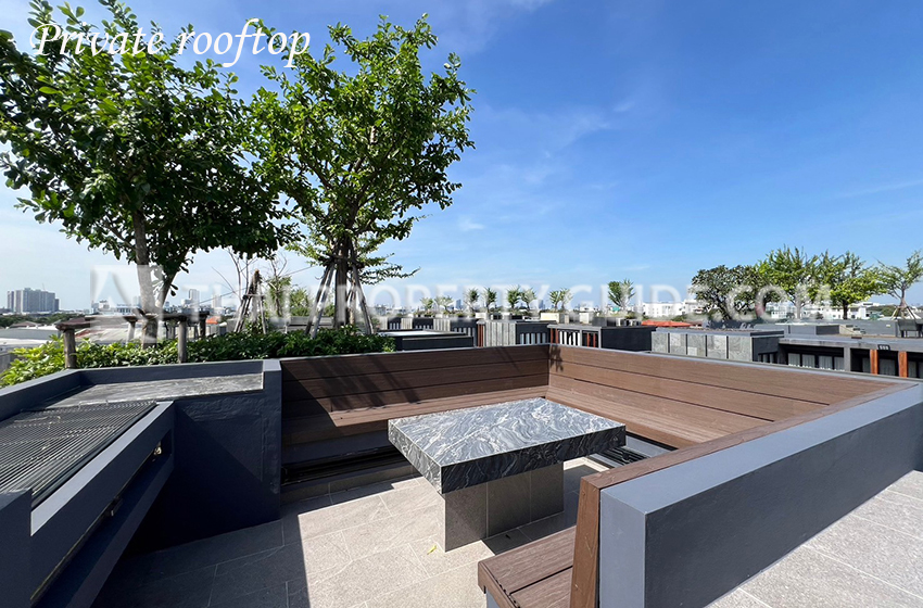 House with Private Pool in Srinakarin 